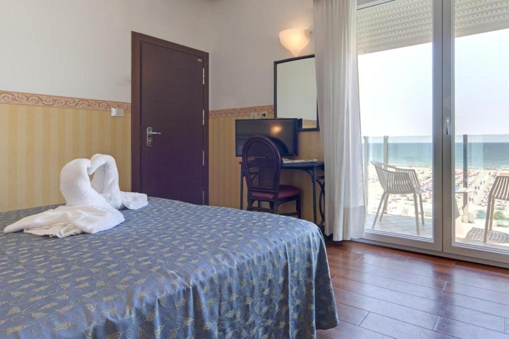 Regina Fronte Mare 3*