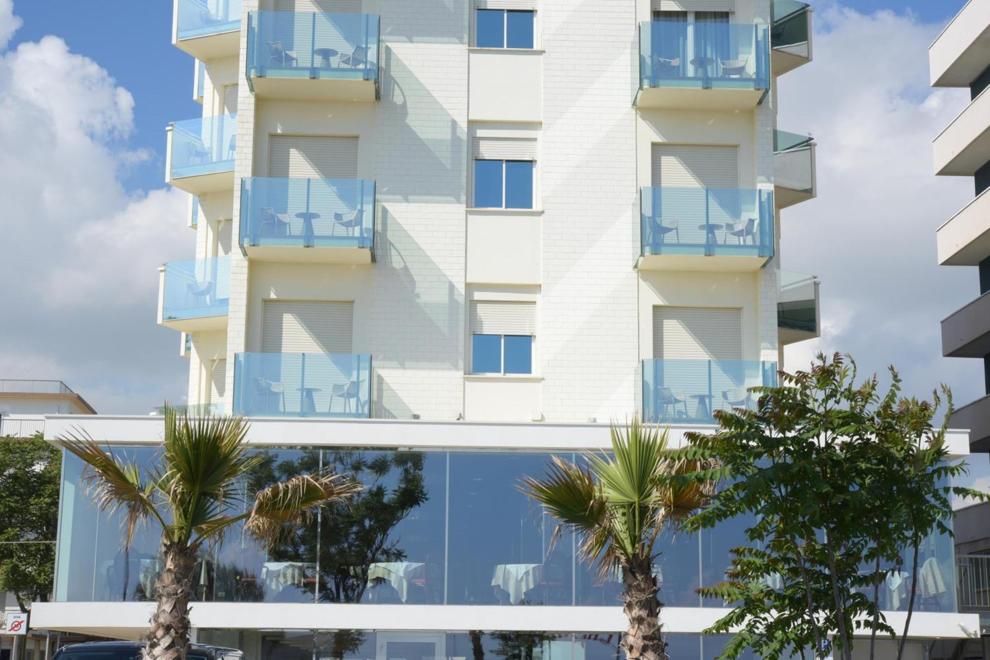 Regina Fronte Mare 3*