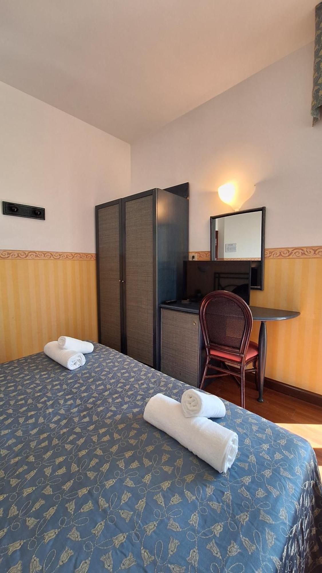 Hotel Regina Fronte Mare Rimini