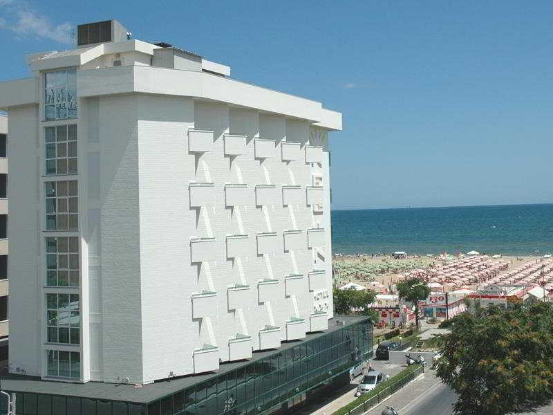 Hotel Regina Fronte Mare 3*
